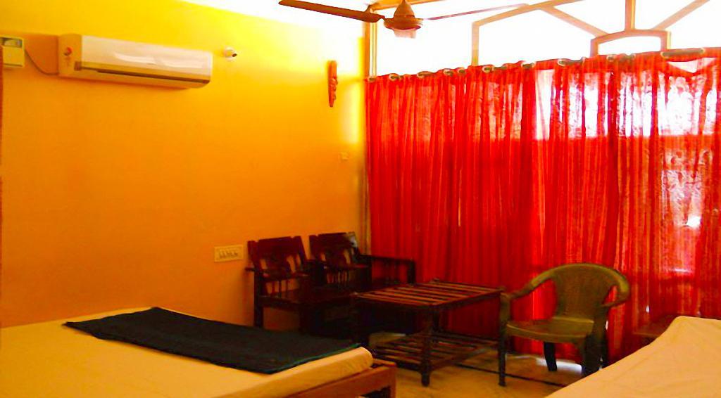 Hotel Sri Devi Comforts Chikmagalur Ngoại thất bức ảnh