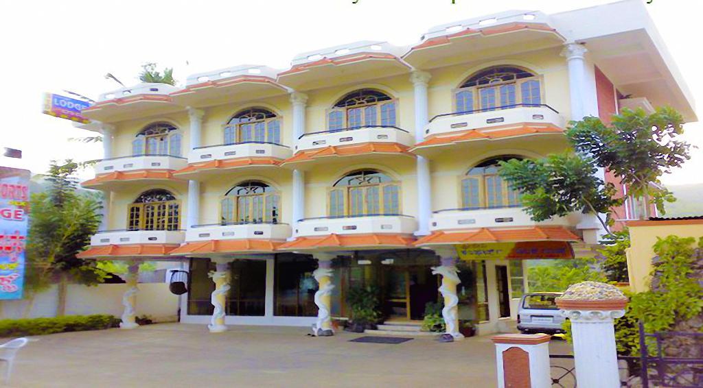 Hotel Sri Devi Comforts Chikmagalur Ngoại thất bức ảnh