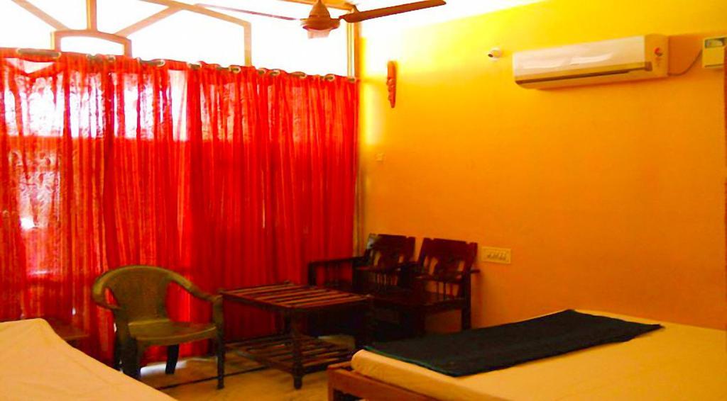 Hotel Sri Devi Comforts Chikmagalur Ngoại thất bức ảnh